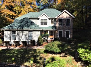 507 Eagle Dr, East Stroudsburg, PA 18302