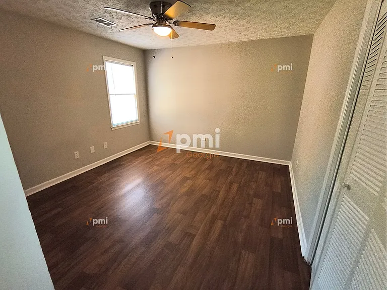 102 Peachtree Ct #A — Photo 6