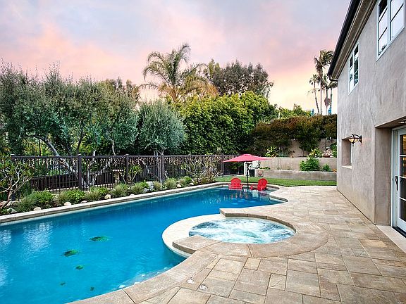 Back patio & pool/spa