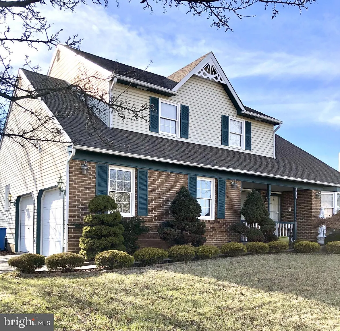 546 Stanford Rd photo 1