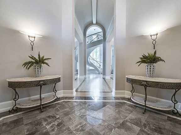 4th image of 11807 Elmscourt