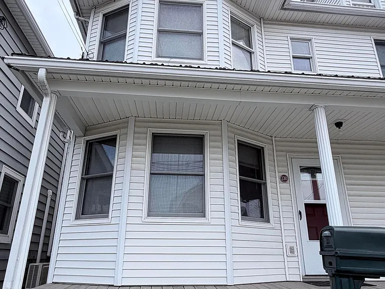 130 Iron St — Photo 2