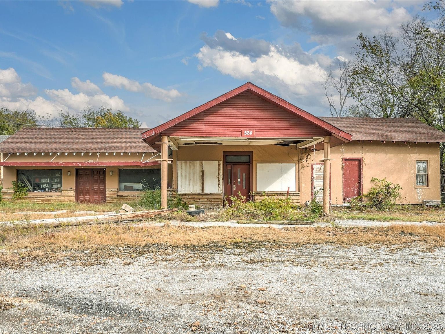 524 E Main St, Chouteau, OK 74337 Zillow