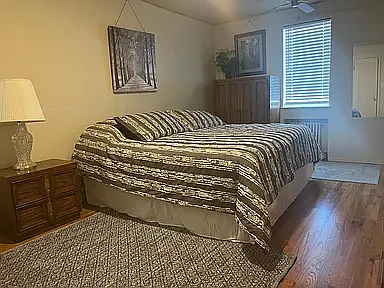 King bed in master