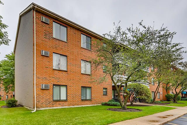 1st image of 1375 Winslowe Dr #301