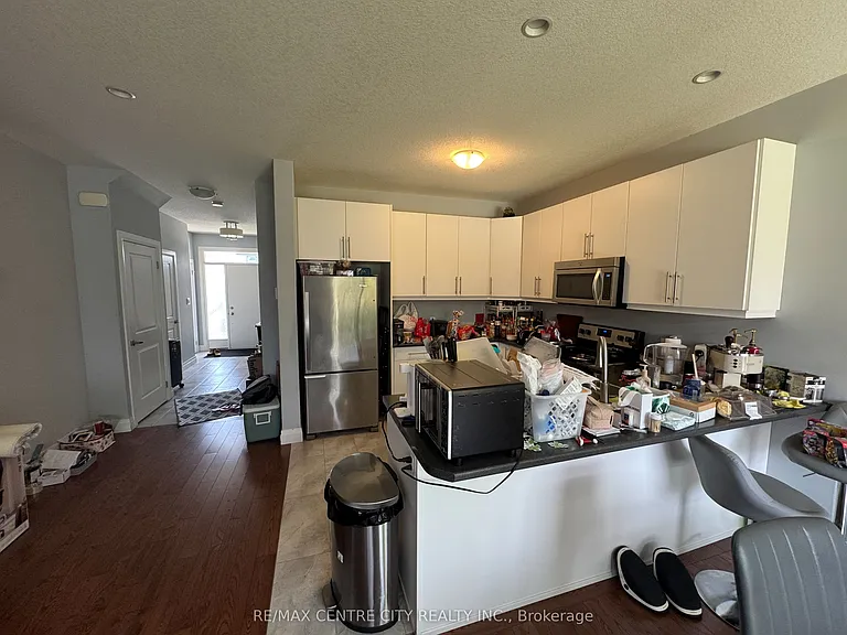 751 Freeport St — Photo 10