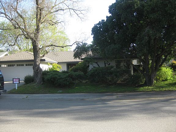 2nd image of 4128 El Macero Dr