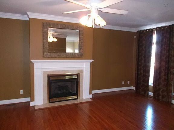 3rd image of 103 Blue Stone Hills Dr