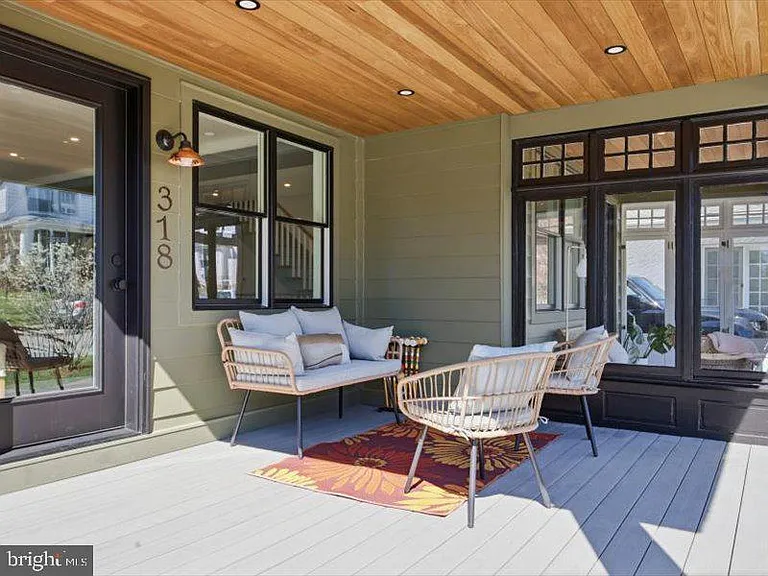 318 Dudley Ave — Photo 3