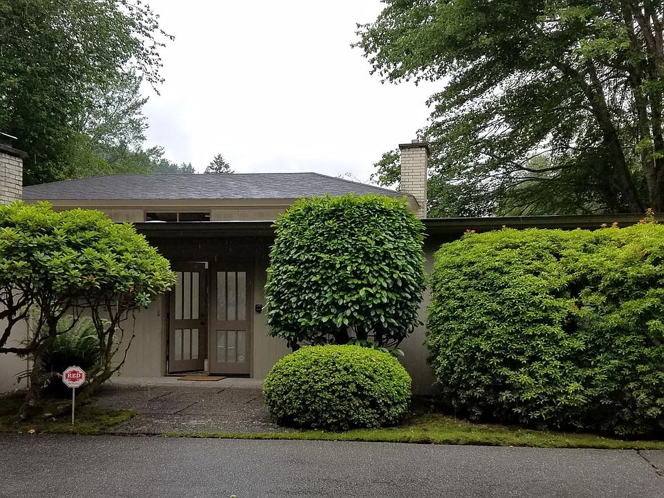 1st image of 1321 Sycamore Dr SE