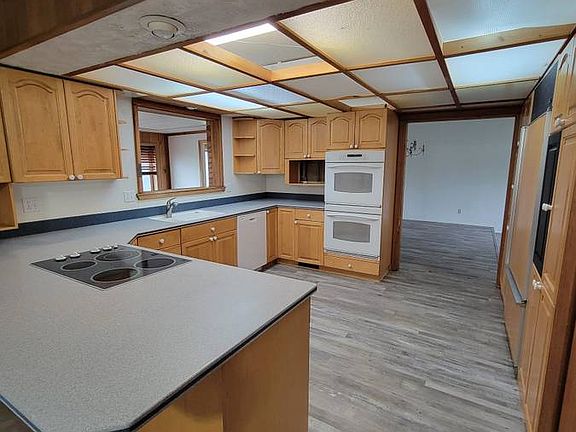 5th image of 3346 Crestwood Ln
