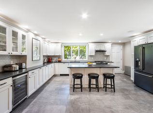 390 E 16th St, Brooklyn, NY 11226