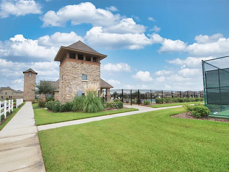 7103 Avalon Bend Cir — Photo 25