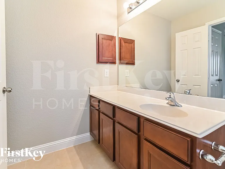 26108 Knights Tower Ct — Photo 11