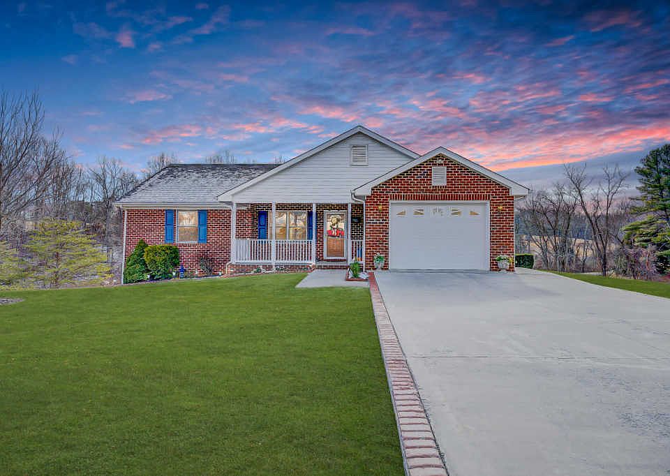 1st image of 1853 Vista Cir