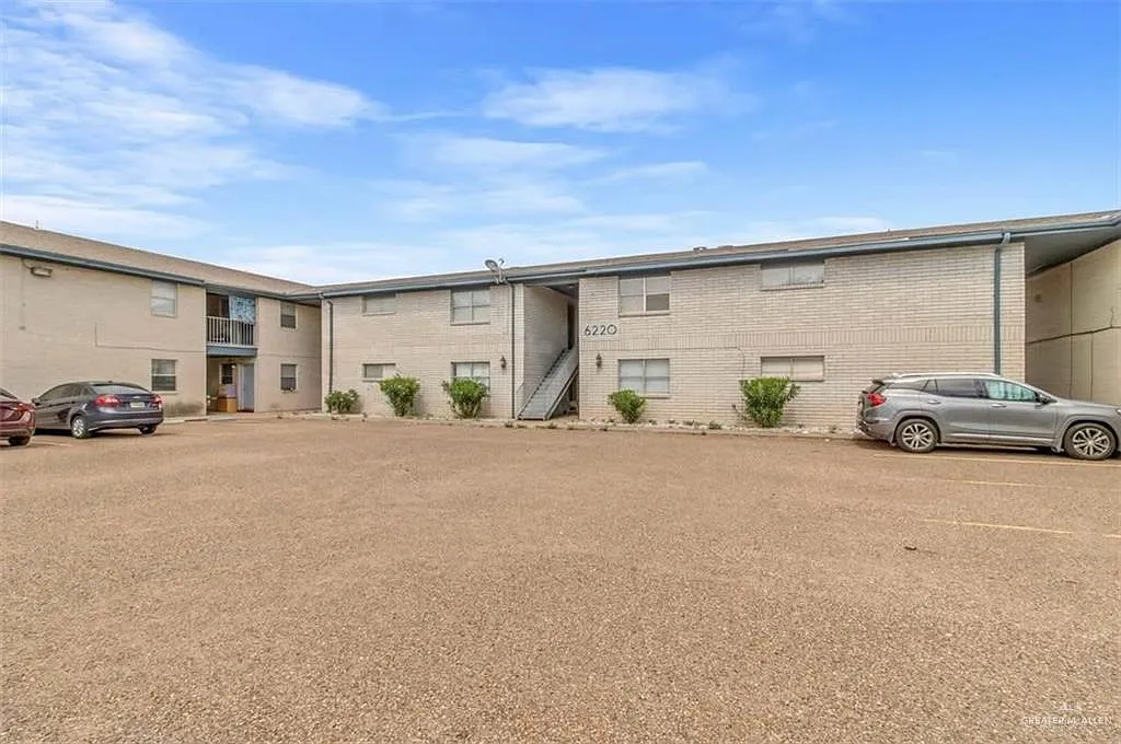 1 bed, 1.5 bath, 40037 sqft, $800 — Photo 1