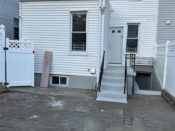 2nd image of 70 Nichols Ave