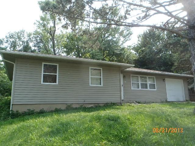 1st image of 4815 Wood Ave
