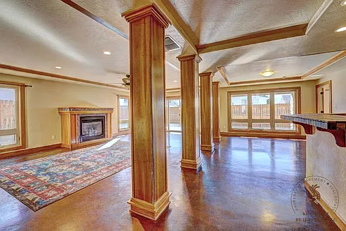 1304 Monument Ct Photo 1