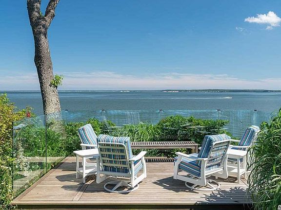 2nd image of 1423 Peconic Bay Blvd