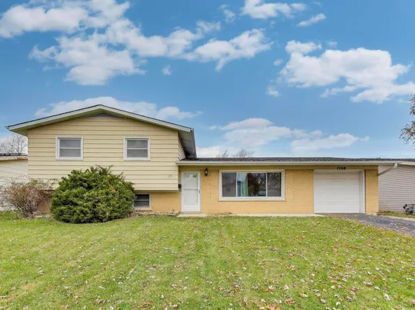 1208 Windsor Ln, Hanover Park, IL 60133