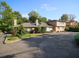 100 Romer Rd, Staten Island, NY 10304