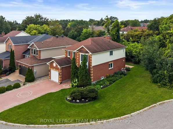 77 Sherring Ct, Ottawa, ON K2K 2T1