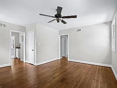 2nd image of 1409 Chelsea St