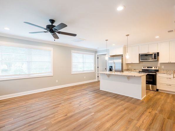 1201 N Oak St UNIT A