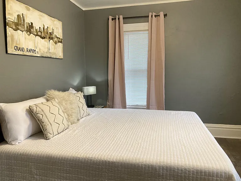 19 Palmer St NE #2 — Photo 6