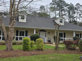 102 Lesley Ln, Hattiesburg, MS 39402