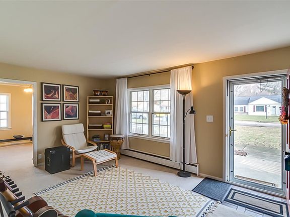 3rd image of 1826 Hartman Dr