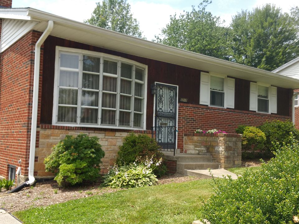 2nd image of 2217 Sheridan St