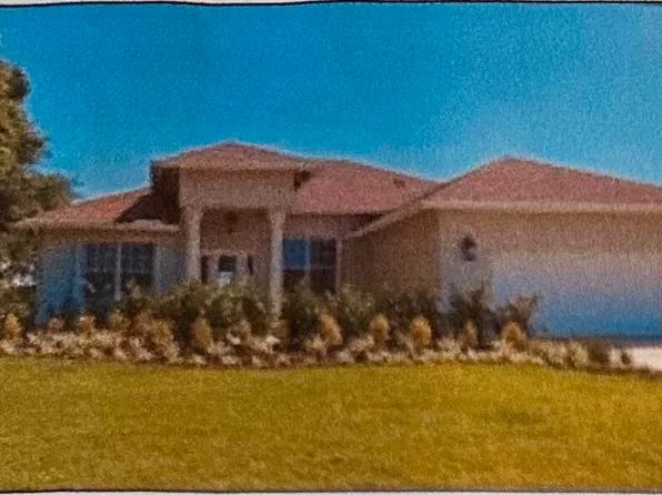 381 SW Kestor Drive, Port St Lucie, FL 34953