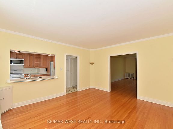 2nd image of 7 Otter Cres Floor 2