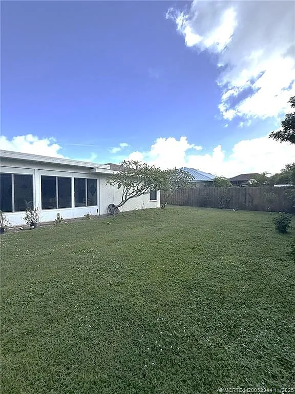 2 bed, 2.0 bath, 1295 sqft, $3,300 — Photo 3
