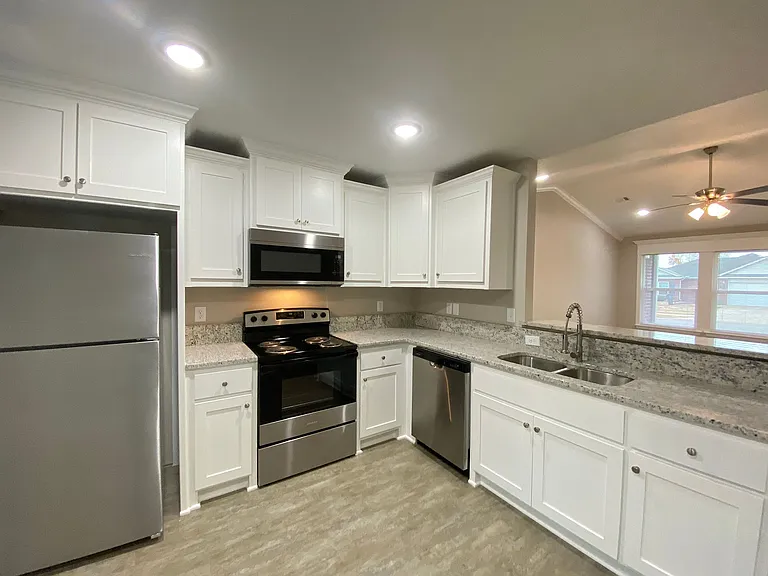 313 Sparrow Rd — Photo 3