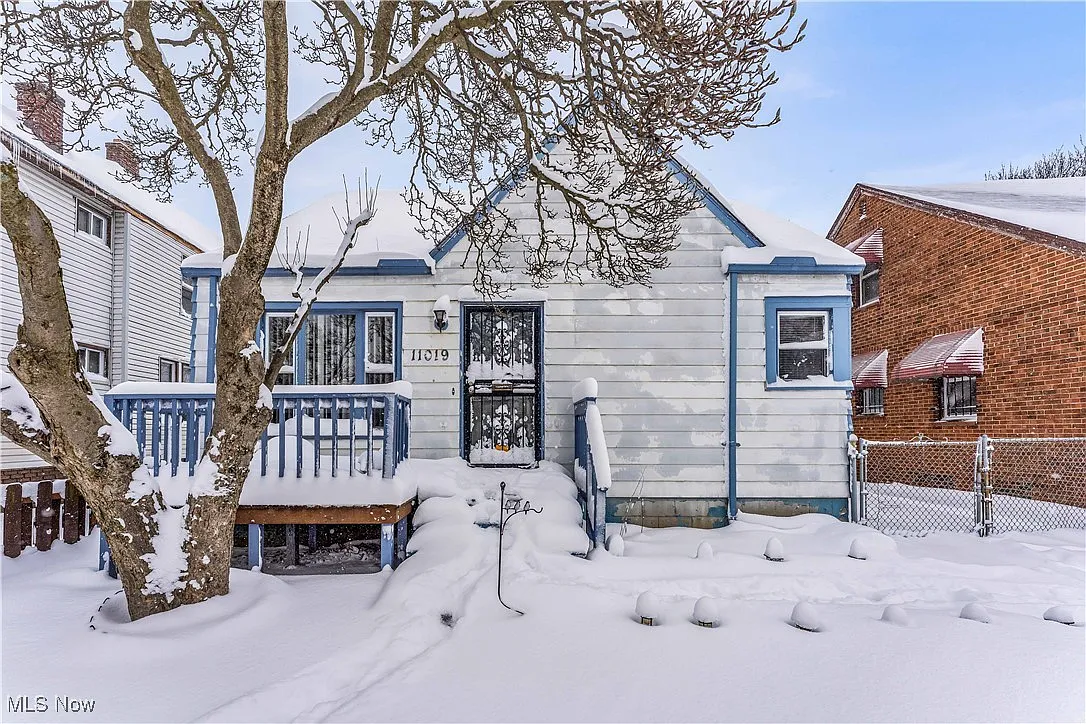 11019 Avon Ave photo 1