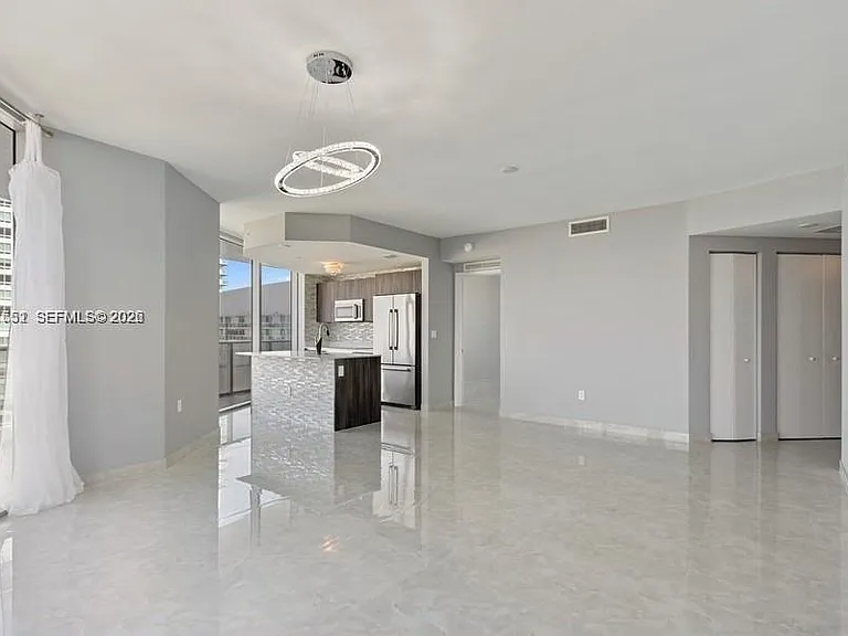 488 NE 18th St #3801 — Photo 11