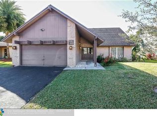 9360 NW 37th Ct, Sunrise, FL 33351