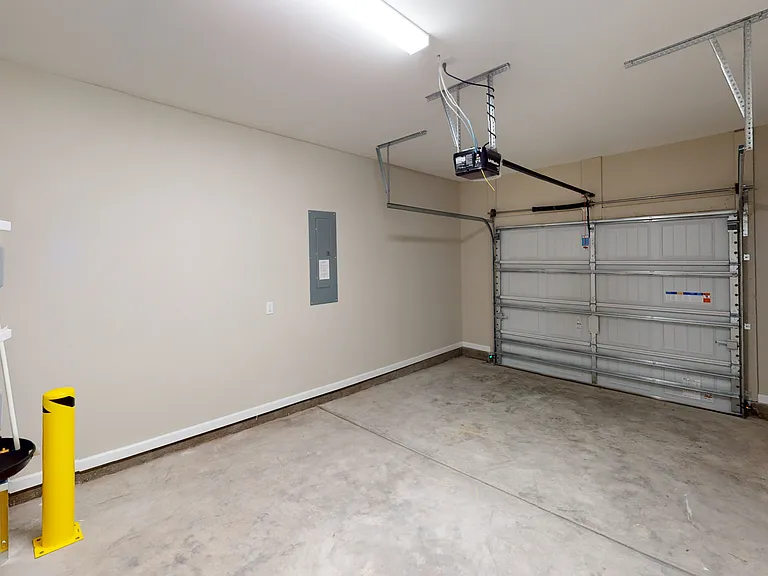 84 Racquet Club Dr — Photo 30