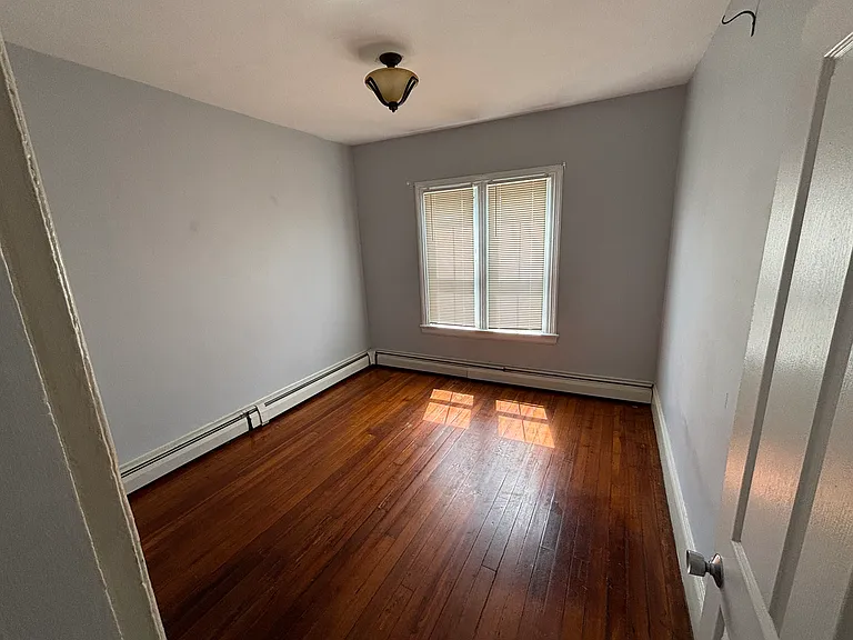 1634 Westminster St #8 — Photo 5