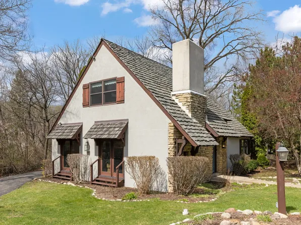 1205 E Bonner Rd, Wauconda, IL 60084