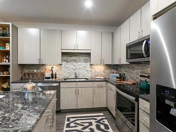 4th image of 1750 Wewatta St #612