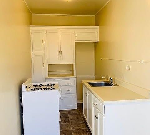 3rd image of 1229 S Central Ave APT 7