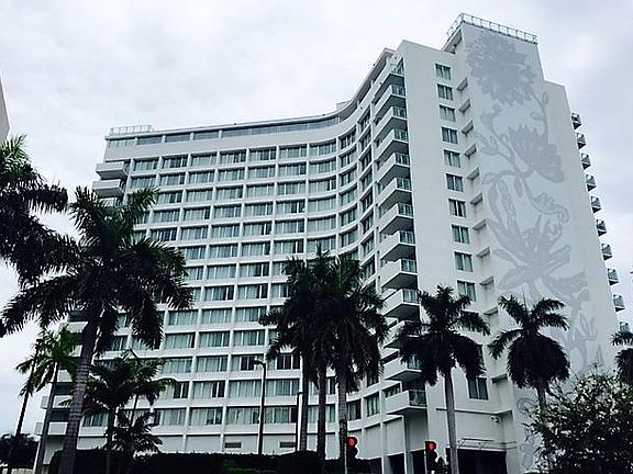 2nd image of 1100 West Ave #1902