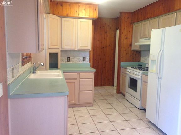 4th image of 15621 El Paso Dr