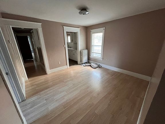 2nd image of 269 Morgan St #2