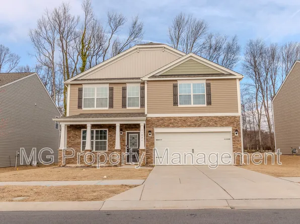 11021 Austin Estates Dr, Charlotte, NC 28213