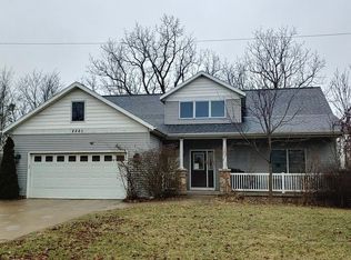 2261 Forest Hill Ave SE, Kentwood, MI 49546